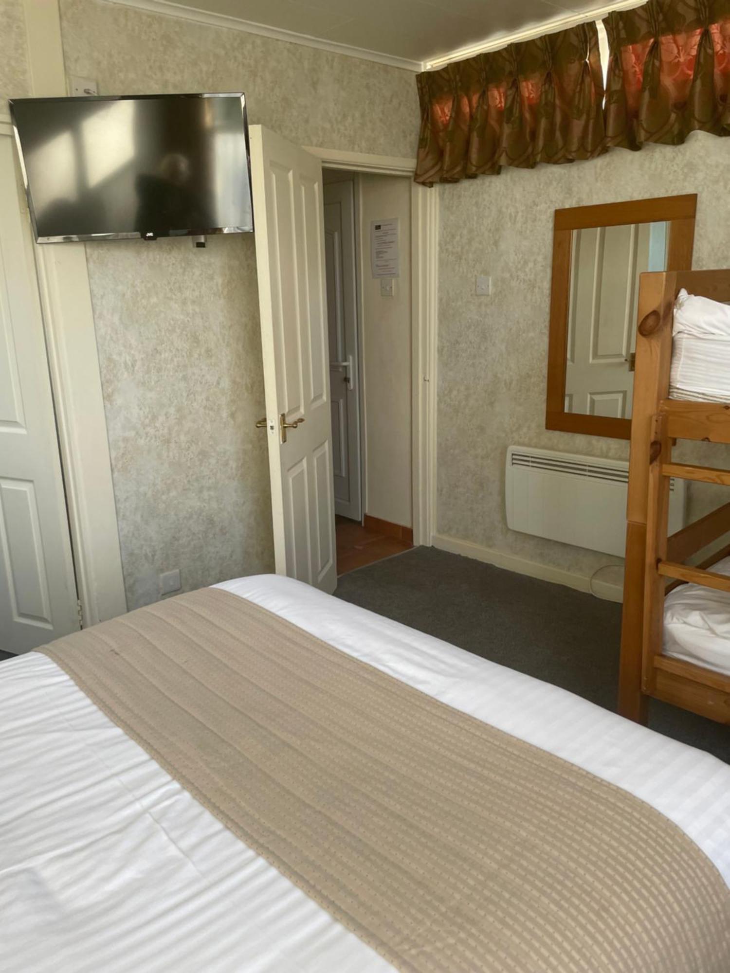 The Dog & Partridge Country Inn Ashbourne  Ngoại thất bức ảnh