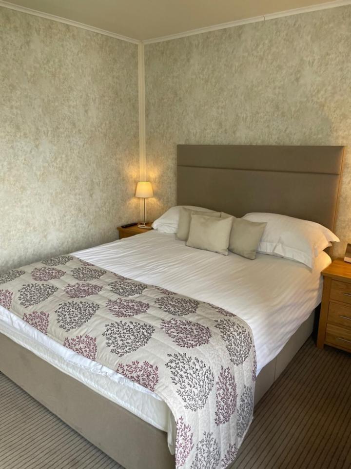 The Dog & Partridge Country Inn Ashbourne  Ngoại thất bức ảnh