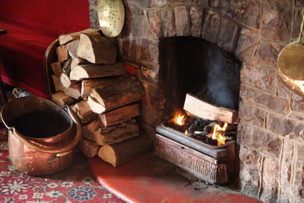 The Dog & Partridge Country Inn Ashbourne  Ngoại thất bức ảnh