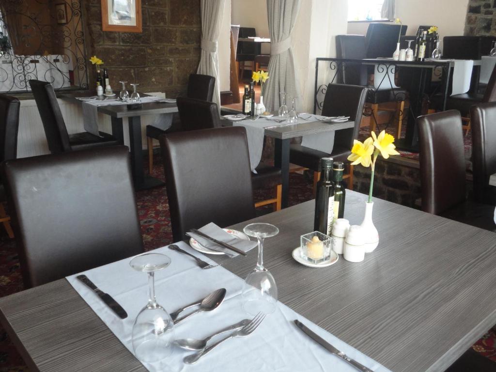 The Dog & Partridge Country Inn Ashbourne  Ngoại thất bức ảnh